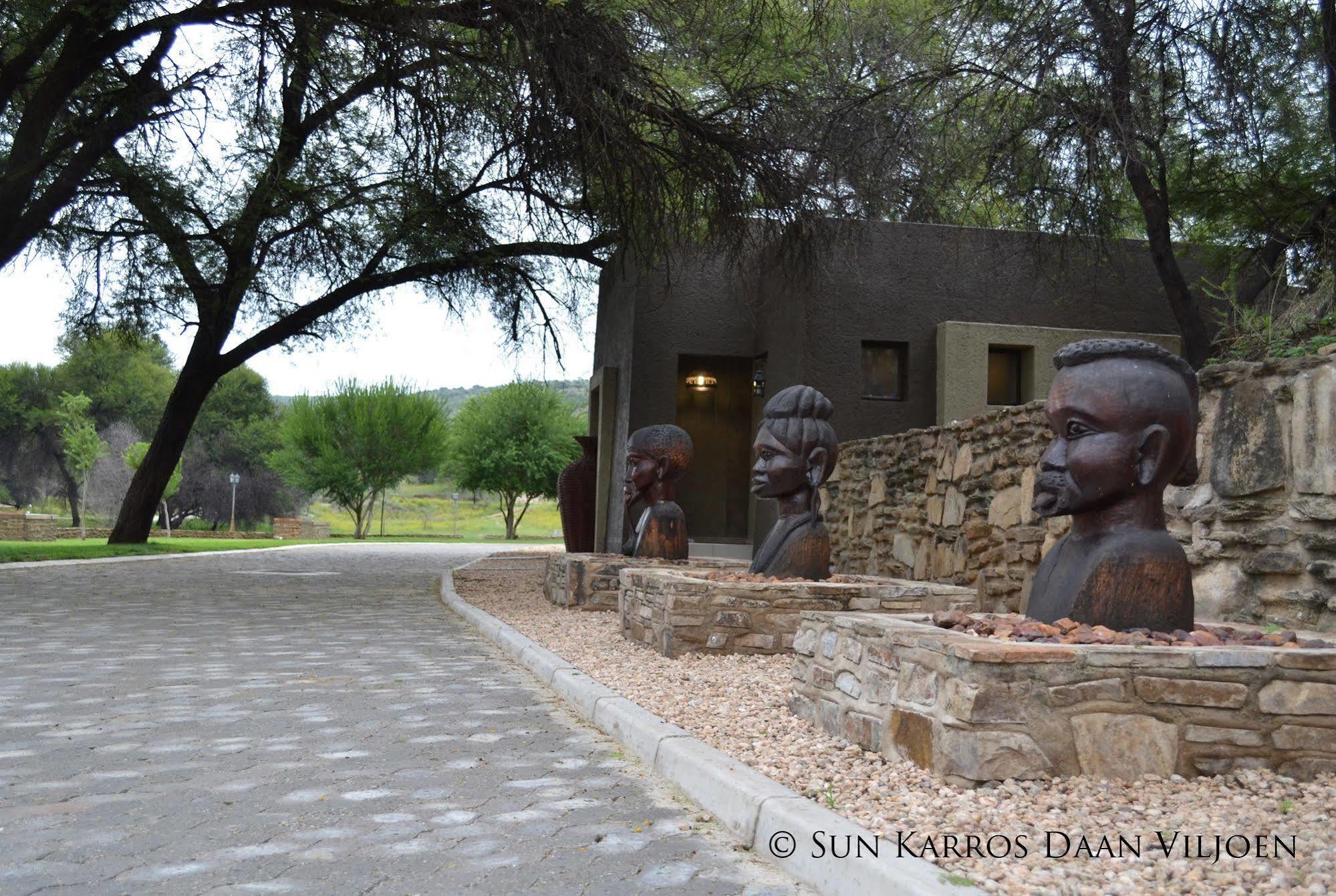 Sun Karros Daan Viljoen Hotel Windhoek Kültér fotó